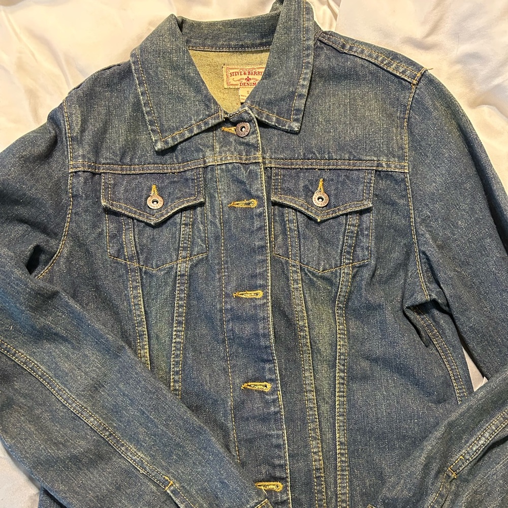 Steve & Barry’s denim jacket size small